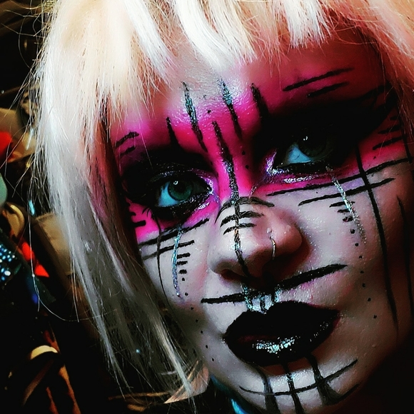 Meet your Posher, Alecia - Picture 3 of 4